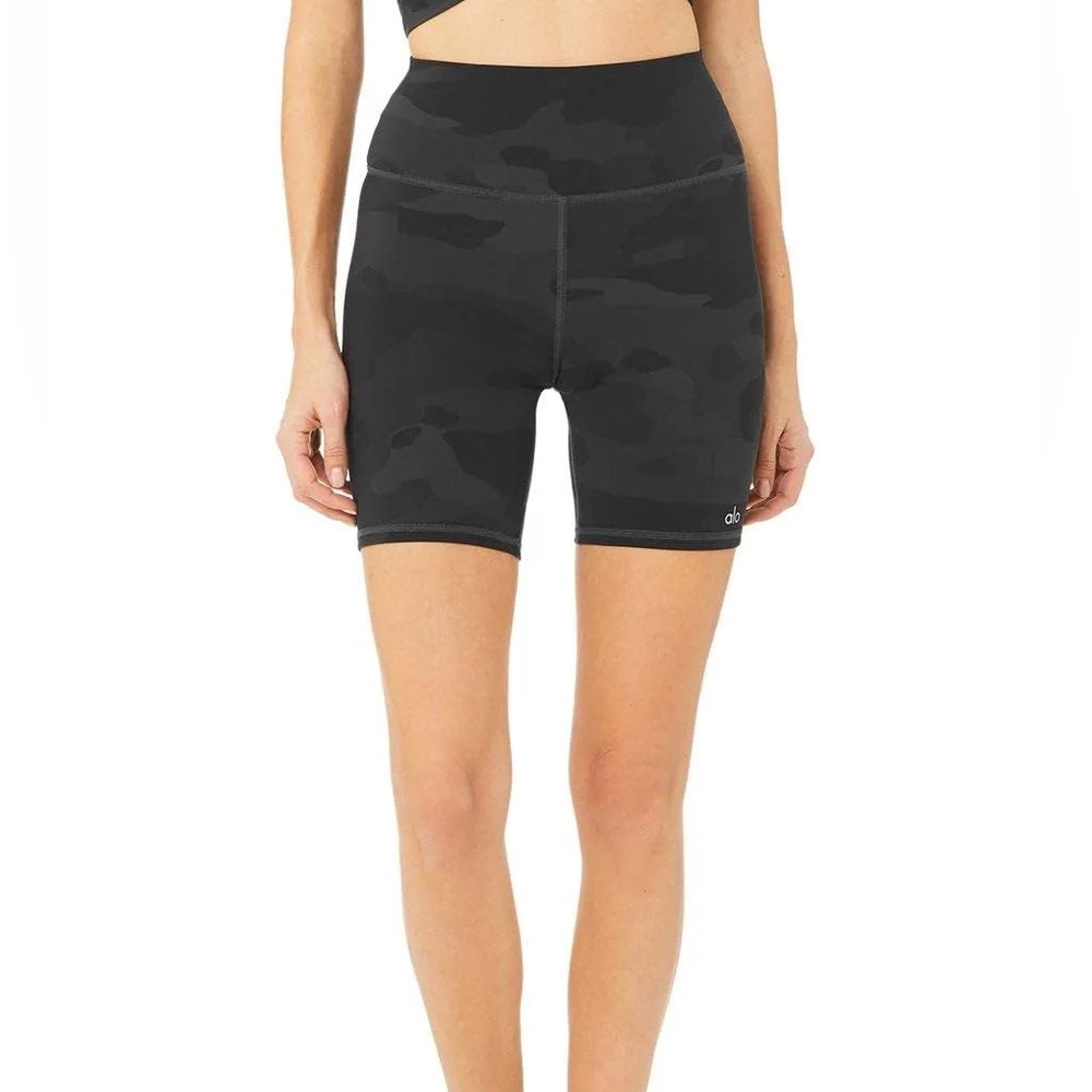 ALO yoga black camo high waisted vapor short